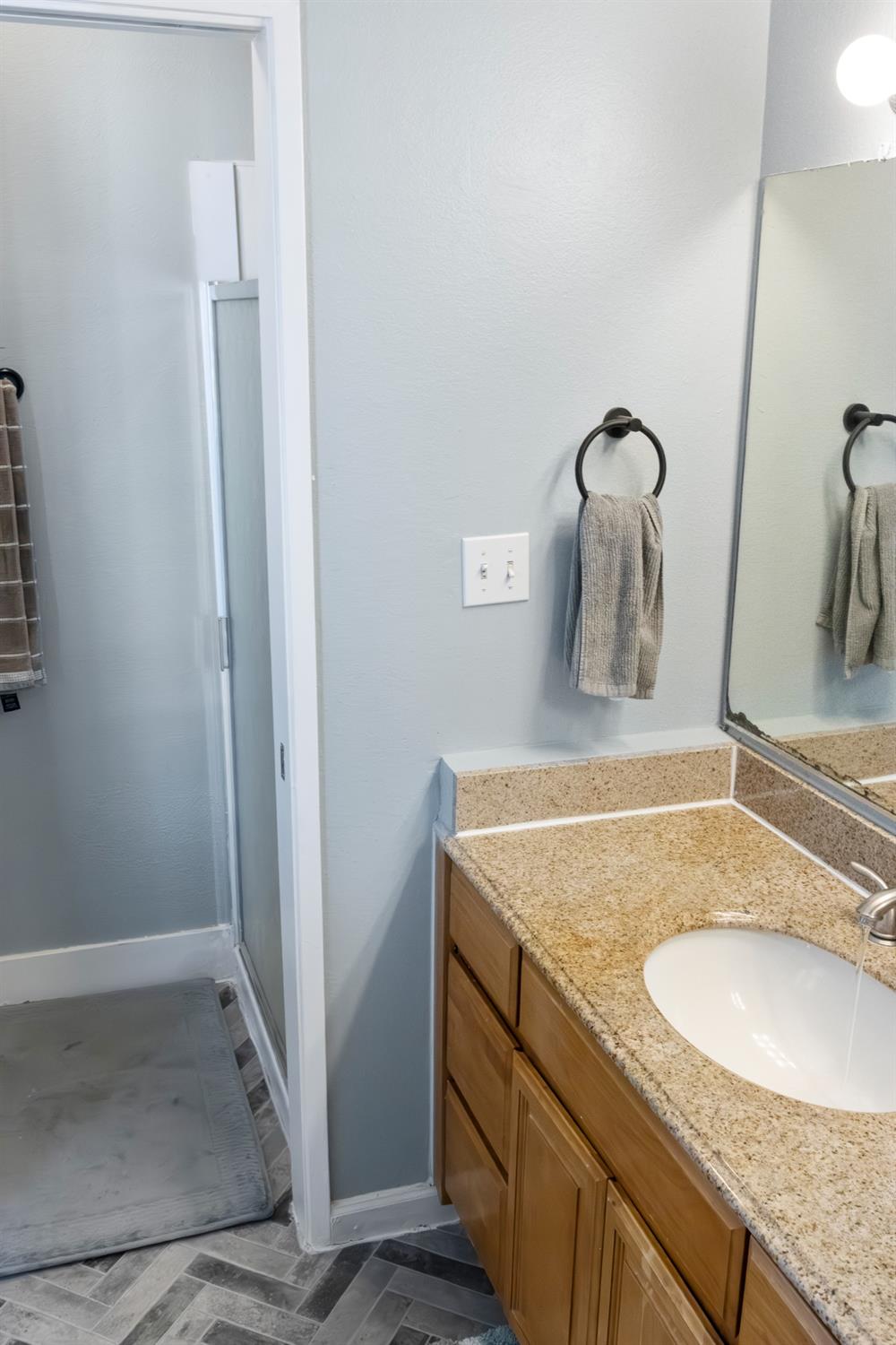 Detail Gallery Image 17 of 27 For 4092 Savannah Ln, Sacramento,  CA 95823 - 3 Beds | 2/1 Baths