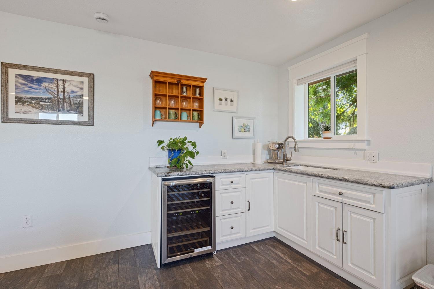 Detail Gallery Image 25 of 53 For 5430 E Kettleman Ln, Lodi,  CA 95240 - 3 Beds | 2/1 Baths