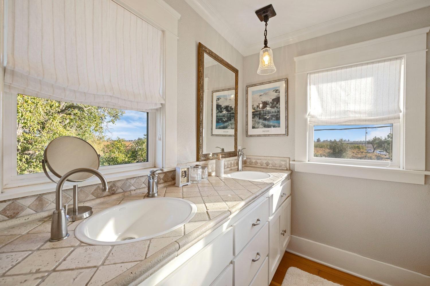 Detail Gallery Image 16 of 53 For 5430 E Kettleman Ln, Lodi,  CA 95240 - 3 Beds | 2/1 Baths
