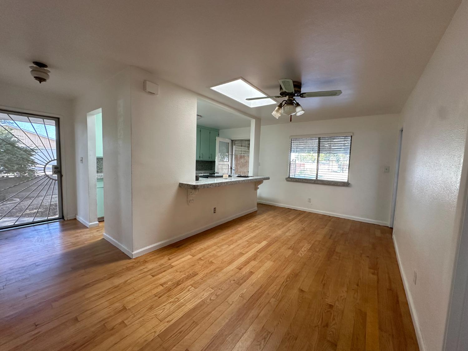 Detail Gallery Image 9 of 32 For 524 N Western Ave, Waterford,  CA 95386 - 2 Beds | 1 Baths