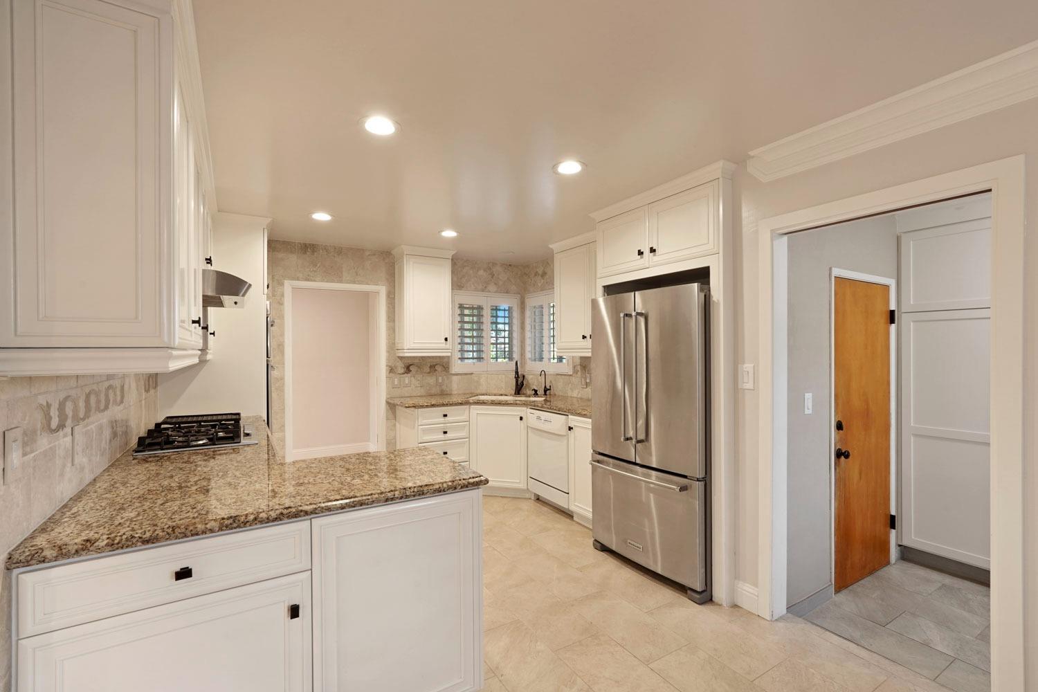 Detail Gallery Image 17 of 38 For 2108 Cabrillo Cir, Lodi,  CA 95242 - 3 Beds | 2 Baths