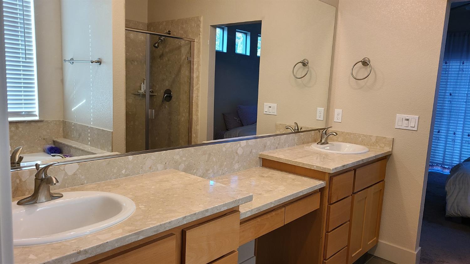 Detail Gallery Image 9 of 13 For 144 Lemon Blossom Ln, Patterson,  CA 95363 - 3 Beds | 2 Baths