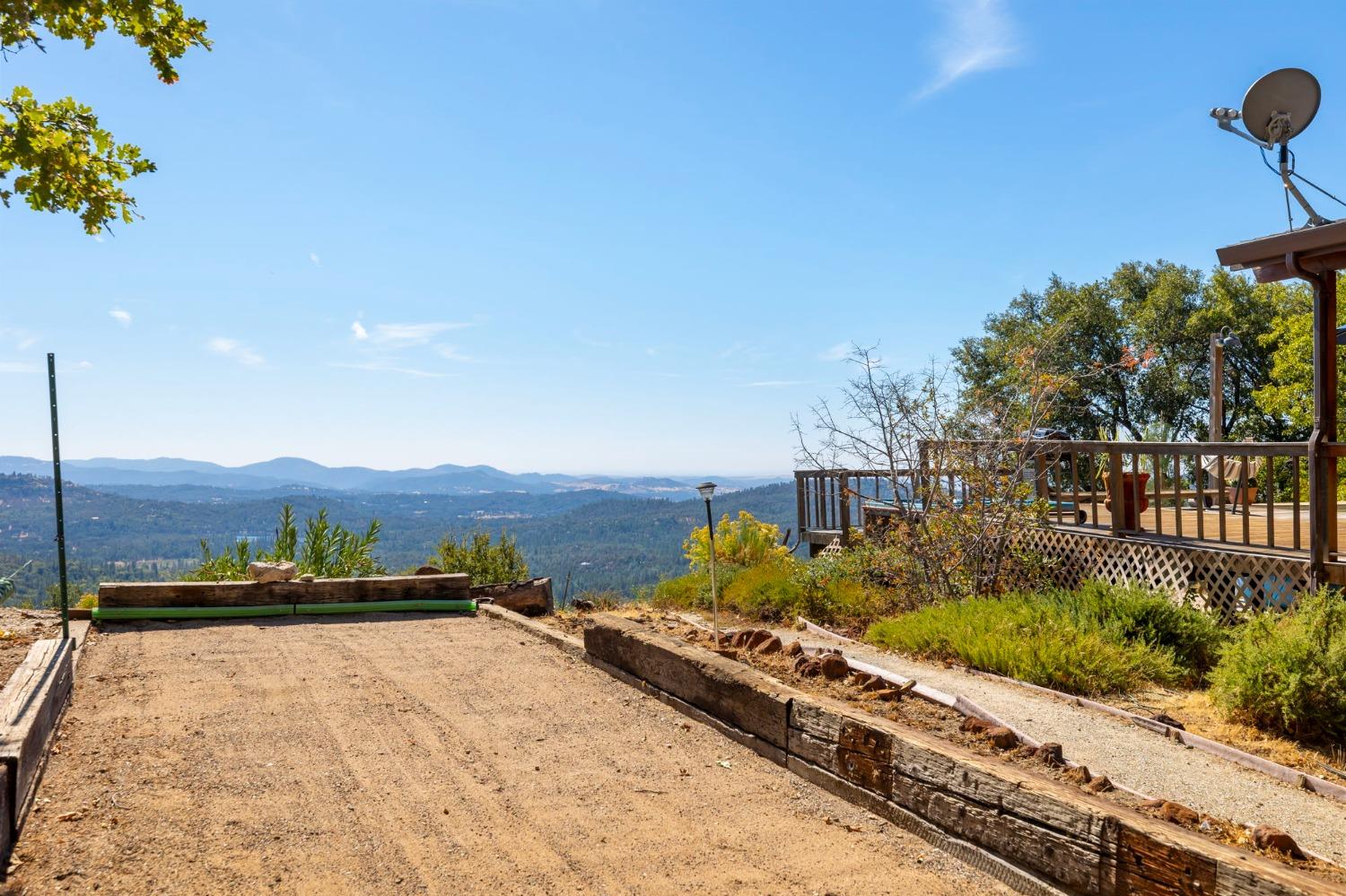 Detail Gallery Image 61 of 80 For 14799 Big Hill Road, Sonora,  CA 95370 - 4 Beds | 3 Baths