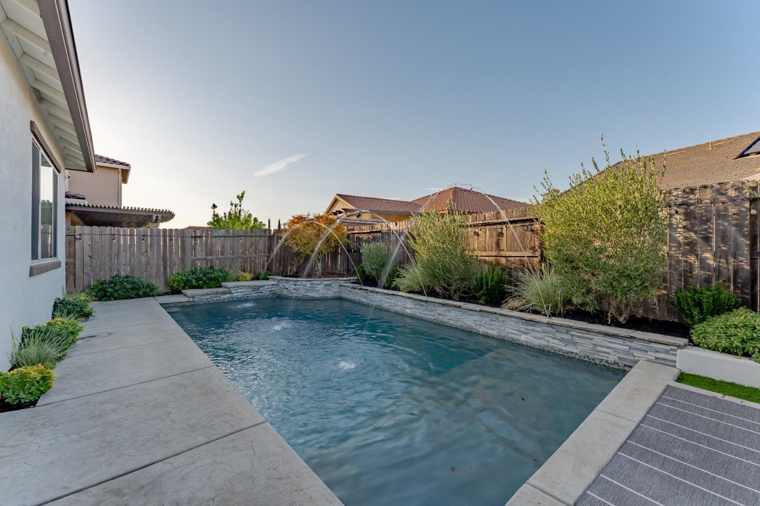 Detail Gallery Image 35 of 43 For 216 Valentino Ct, Roseville,  CA 95747 - 4 Beds | 3/1 Baths