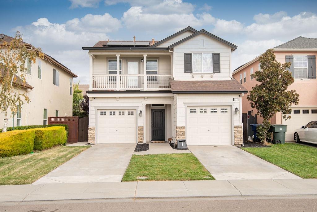 Detail Gallery Image 1 of 44 For 2715 Tapestry St, Manteca,  CA 95337 - 3 Beds | 2/1 Baths