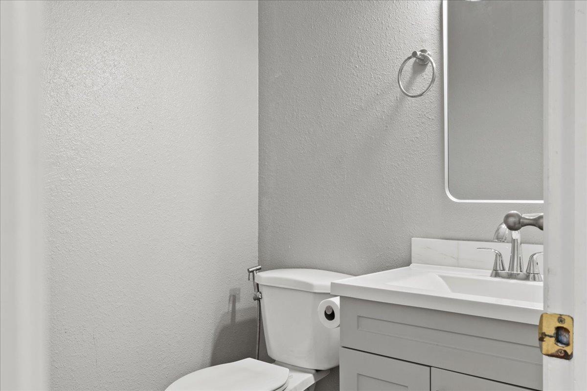 Detail Gallery Image 12 of 31 For 5810 Shadow Creek Dr #2,  Sacramento,  CA 95841 - 3 Beds | 1/1 Baths