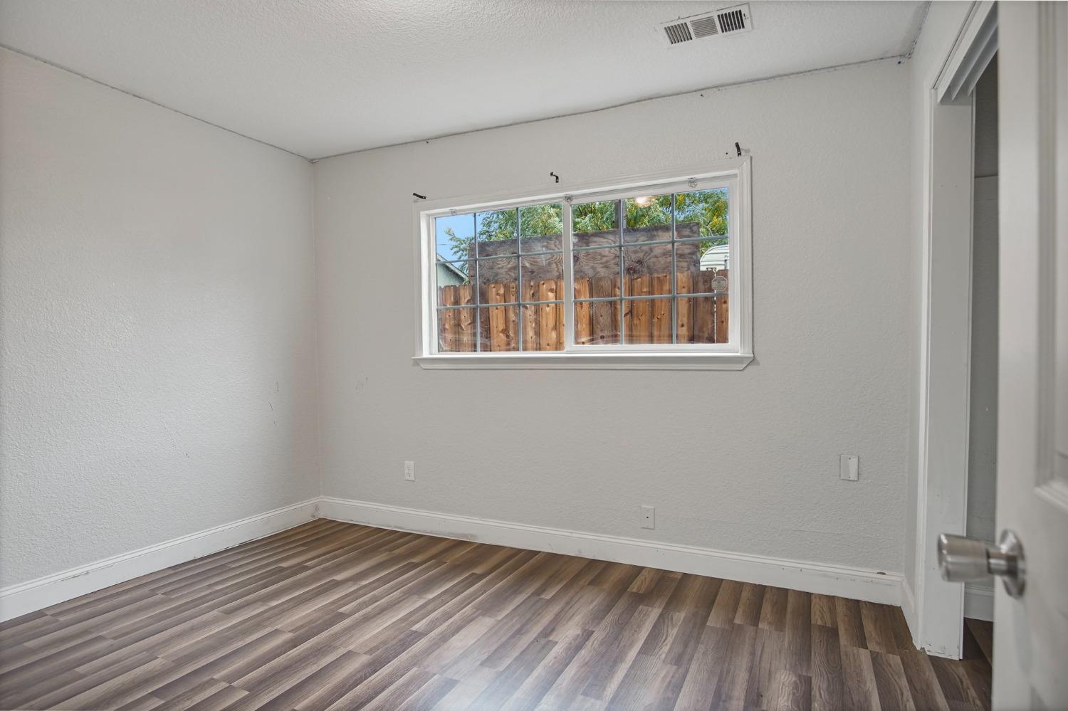 Detail Gallery Image 9 of 15 For 5325 Clark St, Keyes,  CA 95328 - 3 Beds | 1 Baths