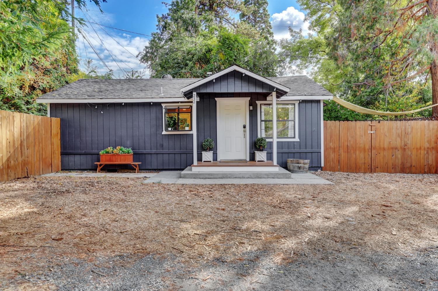 Detail Gallery Image 1 of 1 For 232 June Dr, Grass Valley,  CA 95945 - 2 Beds | 1 Baths