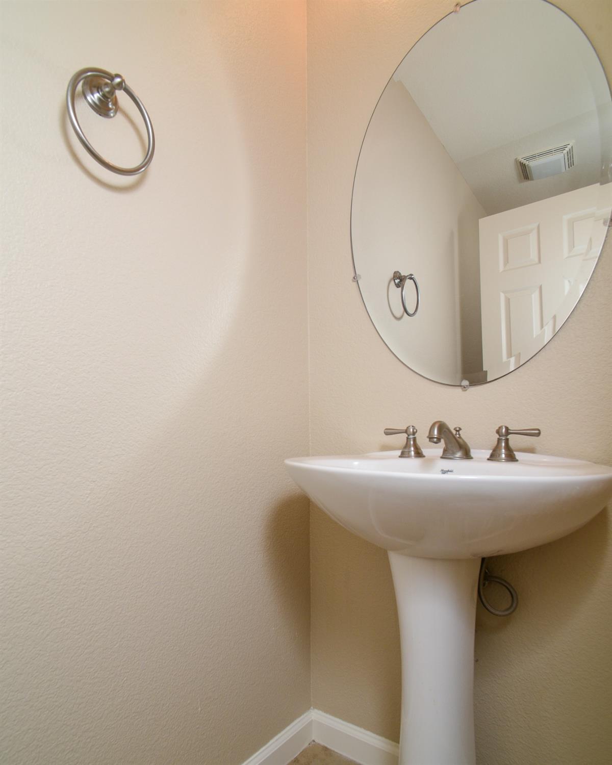 Detail Gallery Image 13 of 22 For 5301 E Commerce Way #46104,  Sacramento,  CA 95835 - 2 Beds | 2/1 Baths