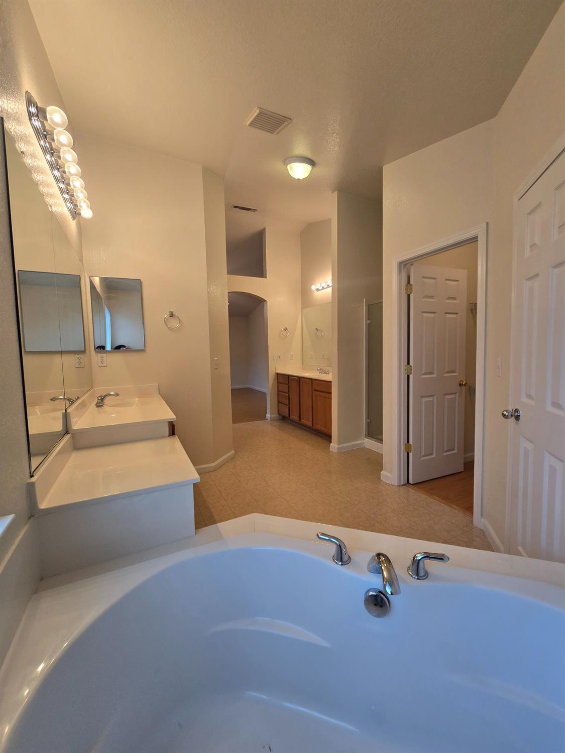 Detail Gallery Image 39 of 51 For 3512 Elkart Way, Sacramento,  CA 95834 - 4 Beds | 2/1 Baths