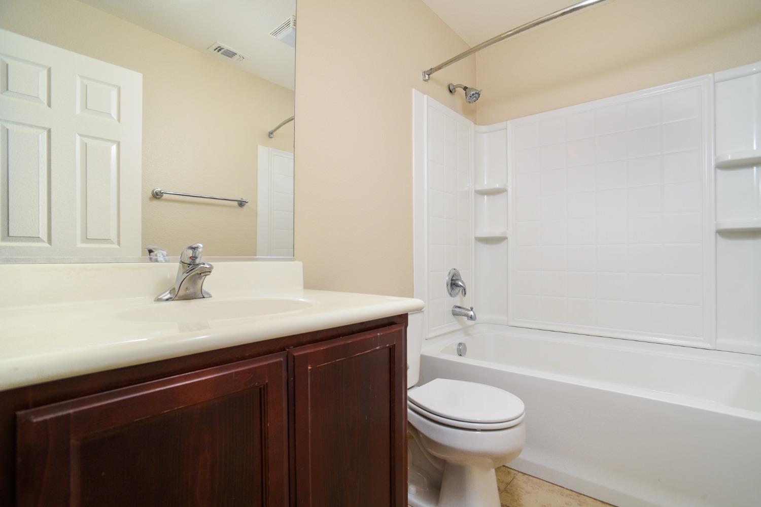 Detail Gallery Image 18 of 22 For 5301 E Commerce Way #46104,  Sacramento,  CA 95835 - 2 Beds | 2/1 Baths