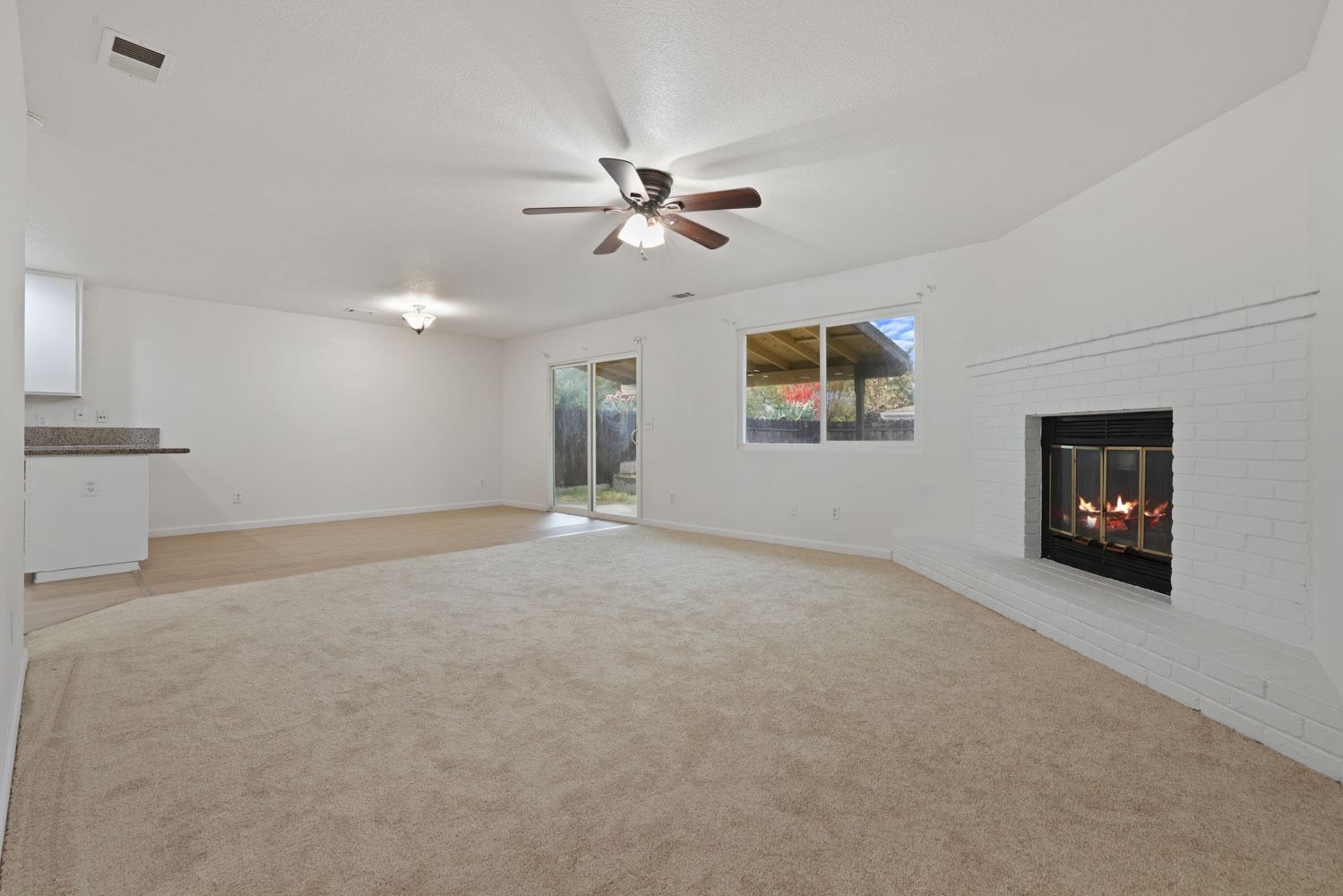 Detail Gallery Image 13 of 36 For 5317 Pradera Dr, Salida,  CA 95368 - 3 Beds | 2 Baths