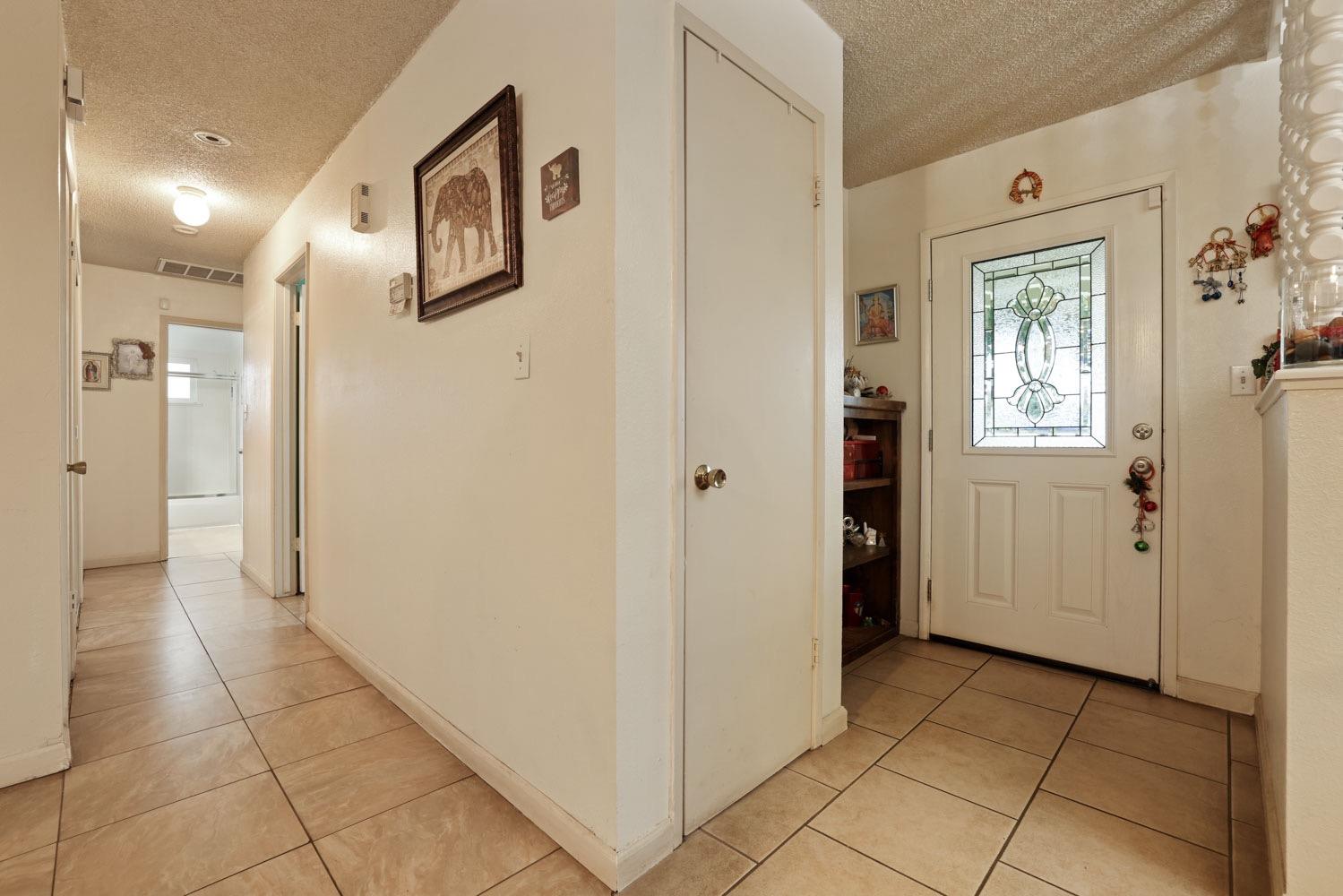 Detail Gallery Image 9 of 33 For 1201 Sonoma Ave, Modesto,  CA 95355 - 3 Beds | 2 Baths