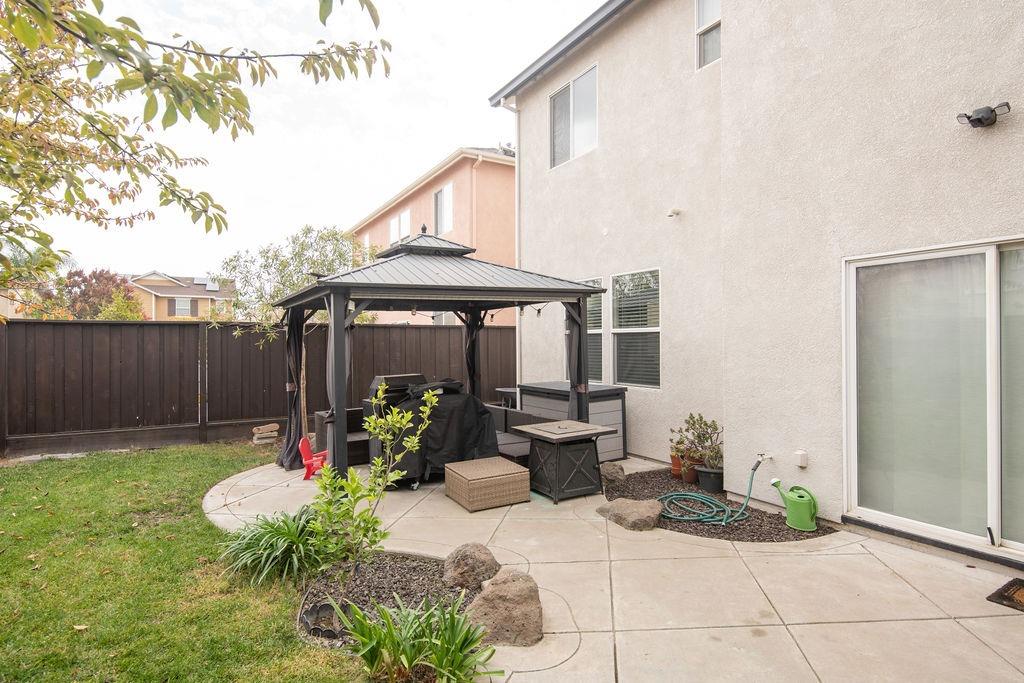 Detail Gallery Image 40 of 44 For 2715 Tapestry St, Manteca,  CA 95337 - 3 Beds | 2/1 Baths