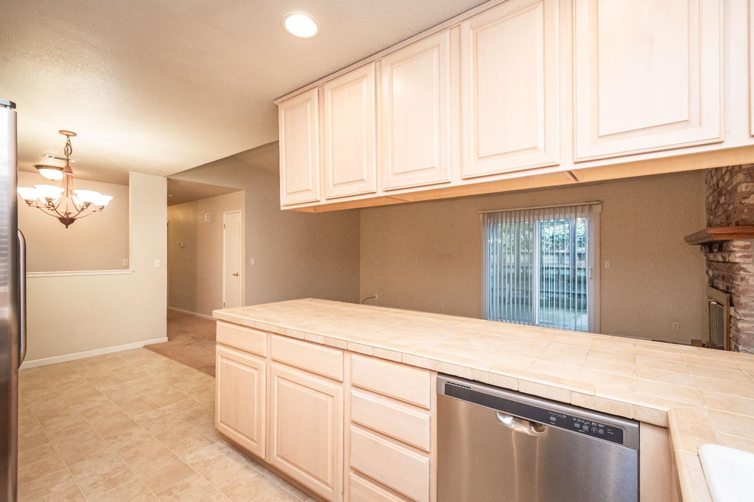 Detail Gallery Image 18 of 45 For 1222 Crescendo Dr, Roseville,  CA 95678 - 3 Beds | 2 Baths