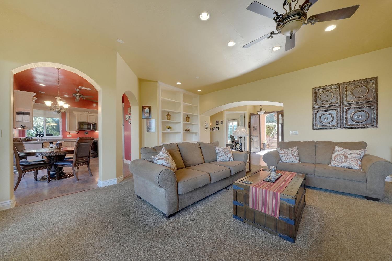 Detail Gallery Image 14 of 66 For 125 Raylan Dr, Sutter Creek,  CA 95685 - 3 Beds | 2/1 Baths