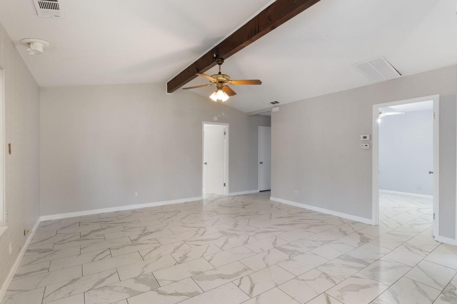 Detail Gallery Image 6 of 21 For 1595 Primrose Ave, Merced,  CA 95340 - 3 Beds | 2 Baths