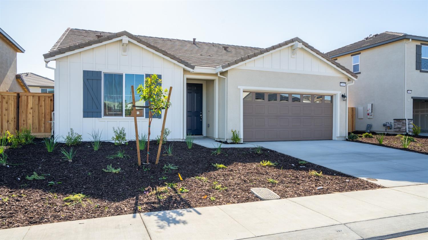 Detail Gallery Image 3 of 30 For 2486 Abruzzo St, Manteca,  CA 95337 - 3 Beds | 2 Baths