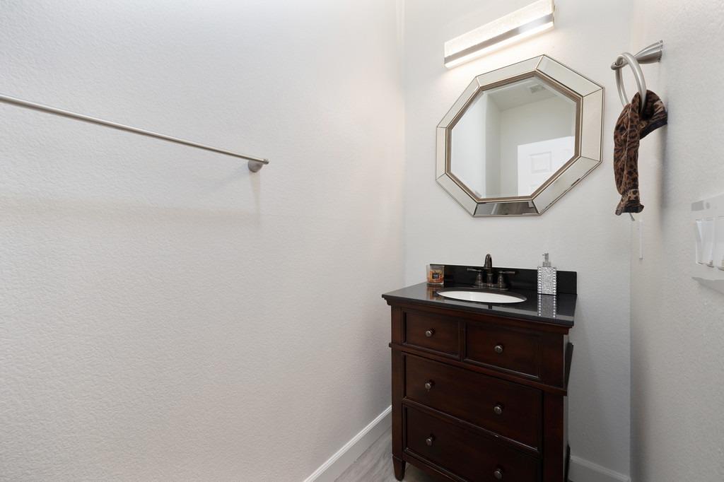 Detail Gallery Image 39 of 87 For 7184 Ludlow Dr, Roseville,  CA 95747 - 4 Beds | 2/1 Baths