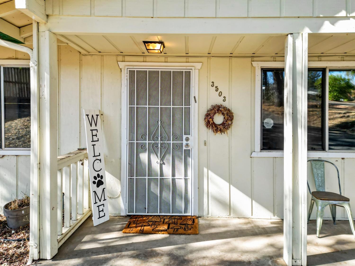 Detail Gallery Image 5 of 26 For 3503 Royce Ct, Rescue,  CA 95672 - 3 Beds | 2 Baths