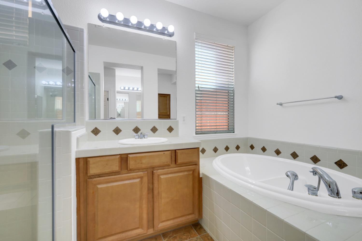 Detail Gallery Image 47 of 68 For 856 Oxford Ct, Yuba City,  CA 95991 - 5 Beds | 4/1 Baths