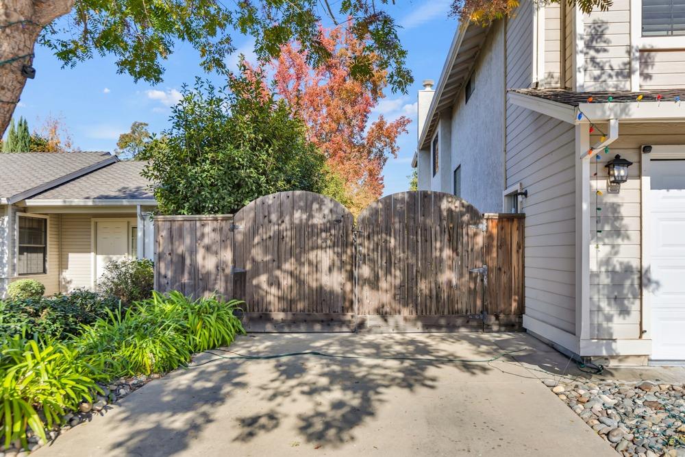 Detail Gallery Image 7 of 64 For 1711 Camphor Way, Lodi,  CA 95242 - 4 Beds | 2/1 Baths