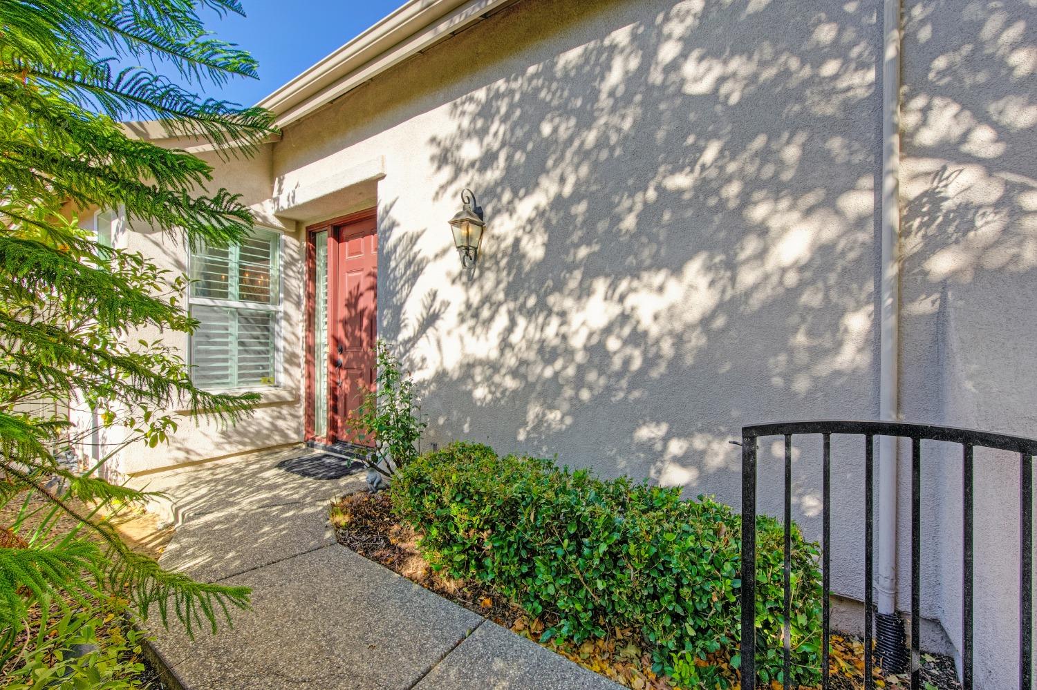 Detail Gallery Image 7 of 99 For 2777 San Marin Ln, Sacramento,  CA 95835 - 2 Beds | 2 Baths