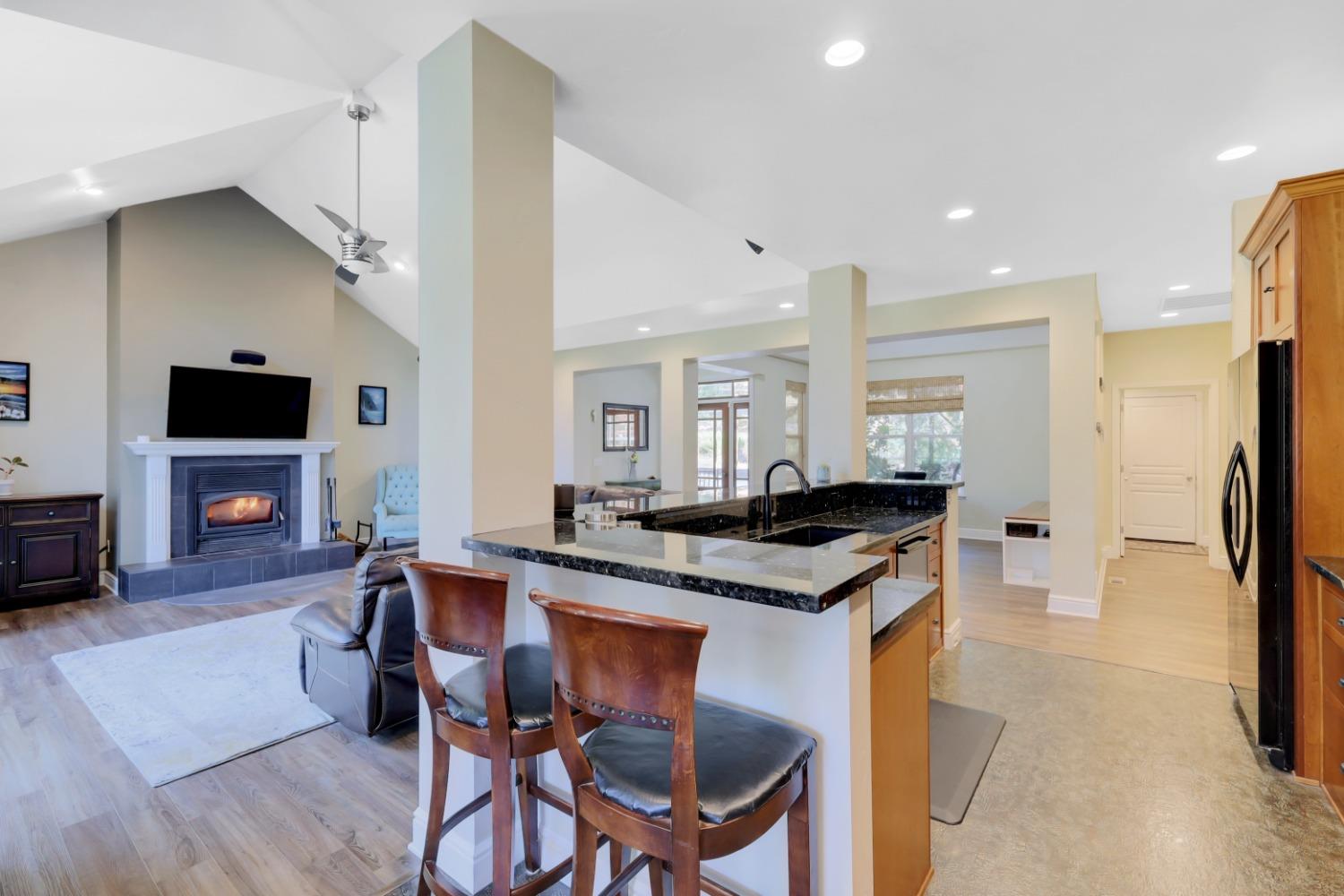 Detail Gallery Image 10 of 95 For 14710 Bradbury Pl, Grass Valley,  CA 95949 - 3 Beds | 2/1 Baths