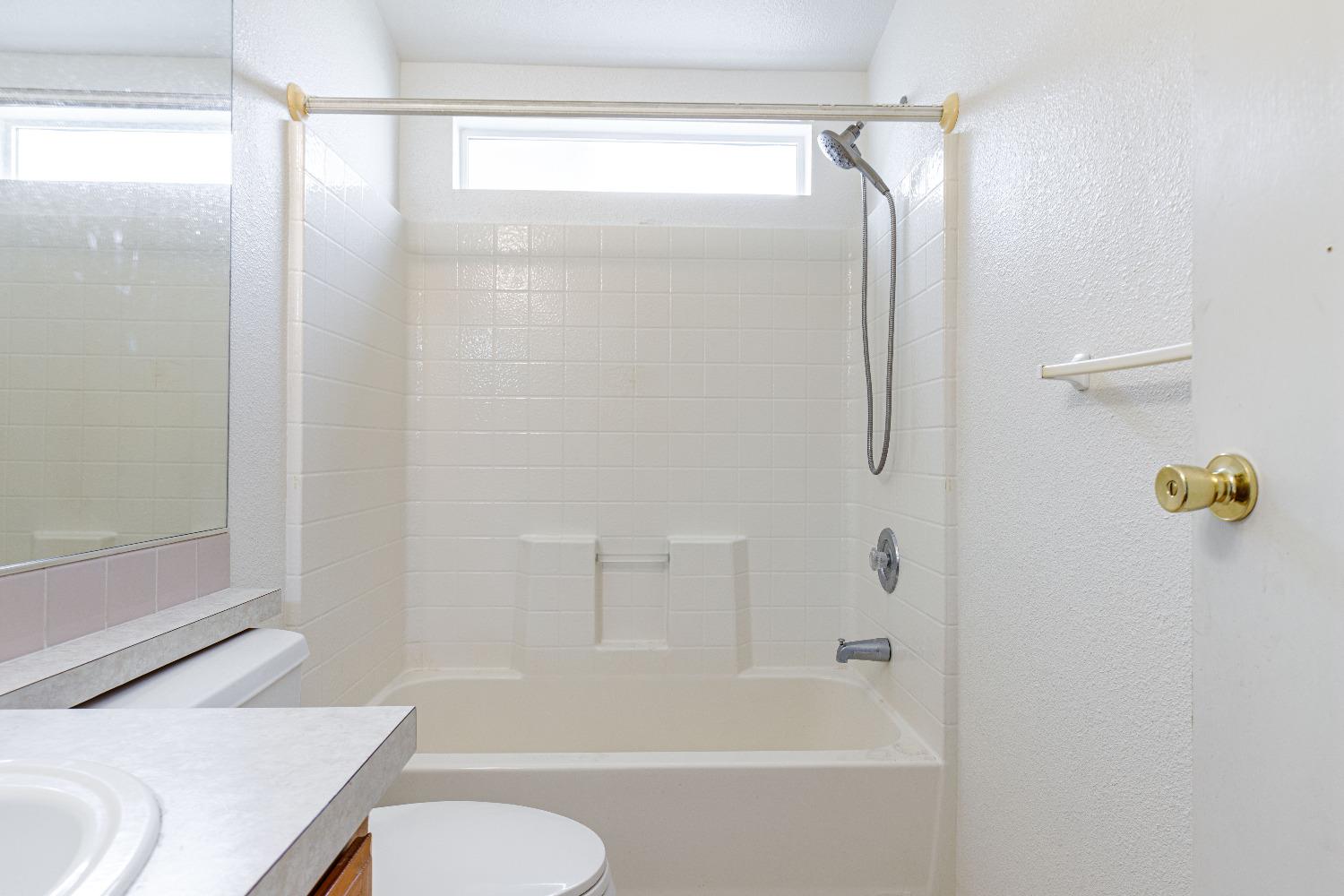 Detail Gallery Image 20 of 31 For 3905 Moana Way 33, Modesto,  CA 95355 - 3 Beds | 2 Baths