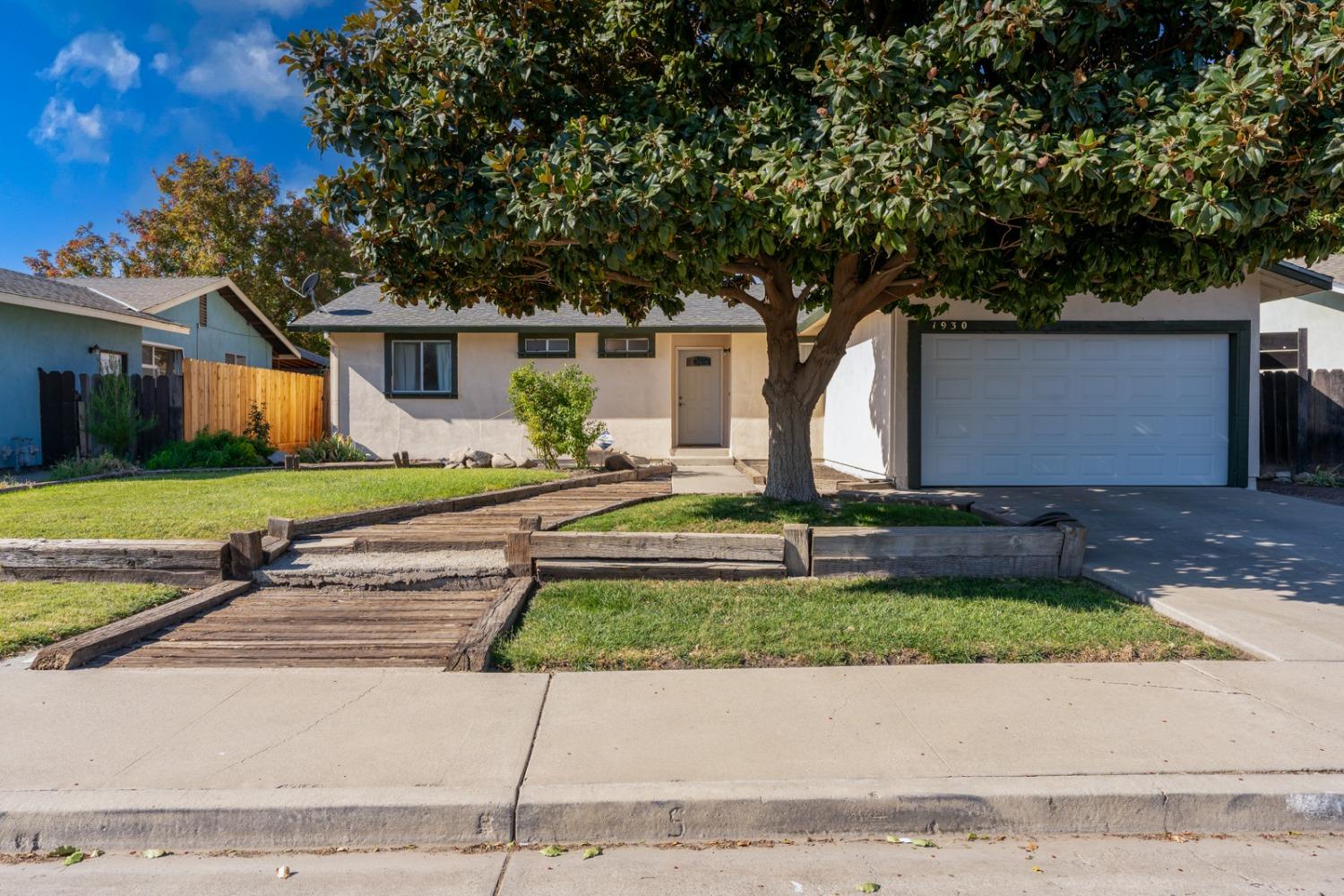 Detail Gallery Image 2 of 29 For 1930 Carol Ave, Dos Palos,  CA 93620 - 3 Beds | 1/1 Baths