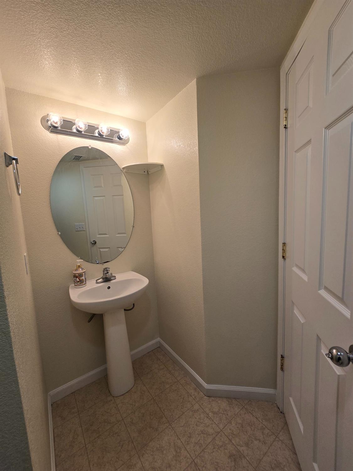 Detail Gallery Image 26 of 51 For 3512 Elkart Way, Sacramento,  CA 95834 - 4 Beds | 2/1 Baths