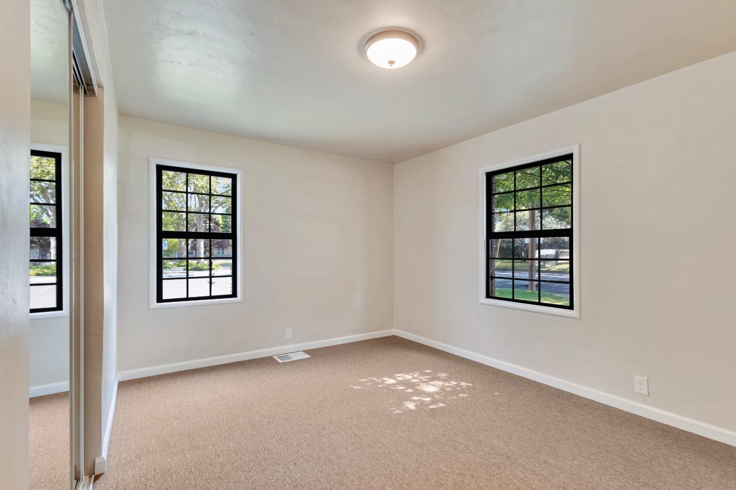 Detail Gallery Image 16 of 28 For 110 Franklin St, Roseville,  CA 95678 - 3 Beds | 1 Baths