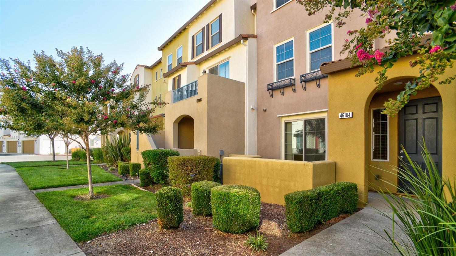 Detail Gallery Image 2 of 22 For 5301 E Commerce Way #46104,  Sacramento,  CA 95835 - 2 Beds | 2/1 Baths