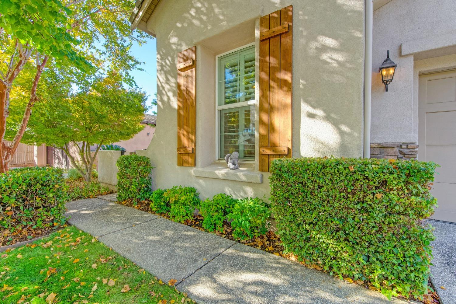 Detail Gallery Image 4 of 99 For 2777 San Marin Ln, Sacramento,  CA 95835 - 2 Beds | 2 Baths