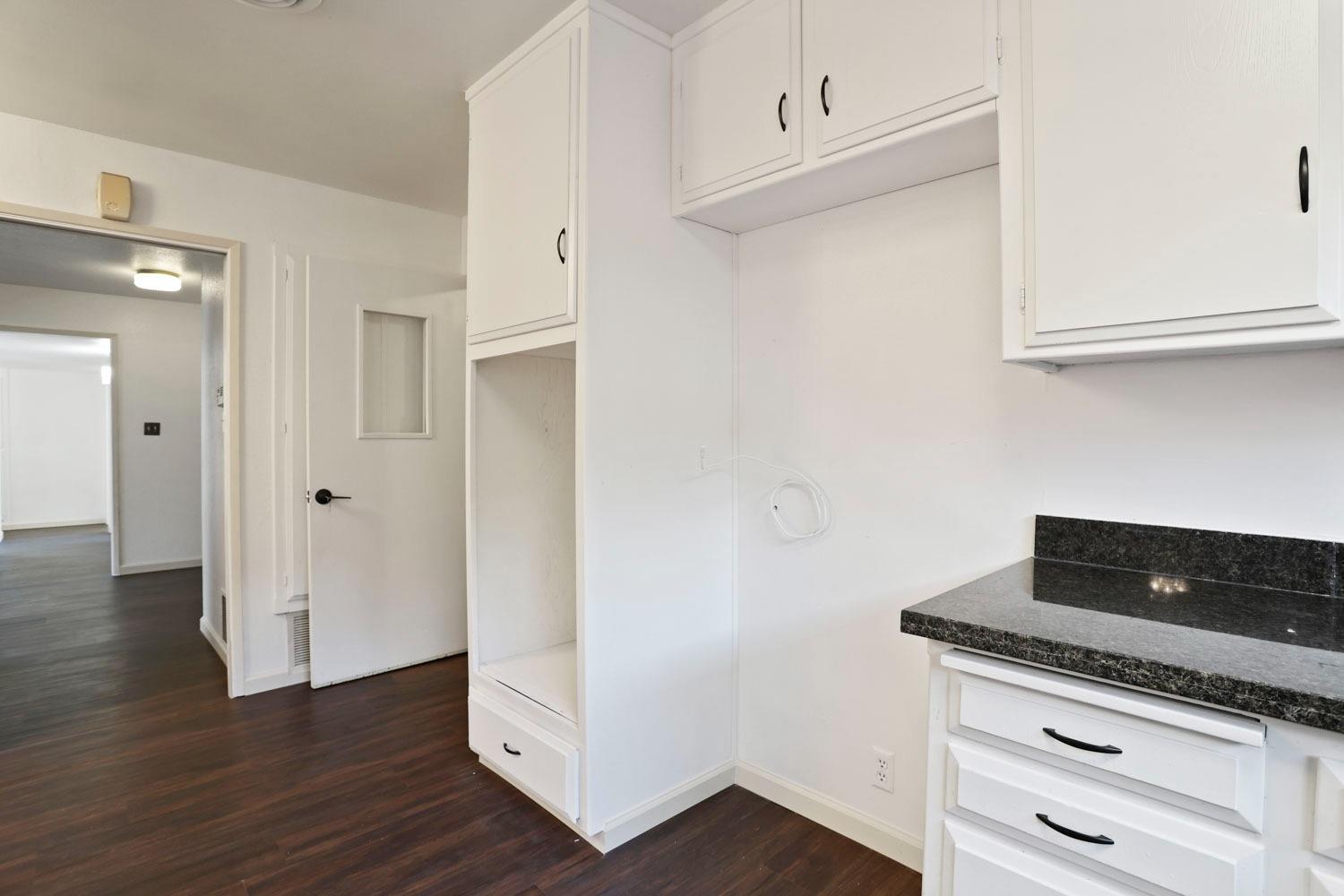 Detail Gallery Image 9 of 34 For 113 Whitburn Ct, Stockton,  CA 95210 - 3 Beds | 2 Baths