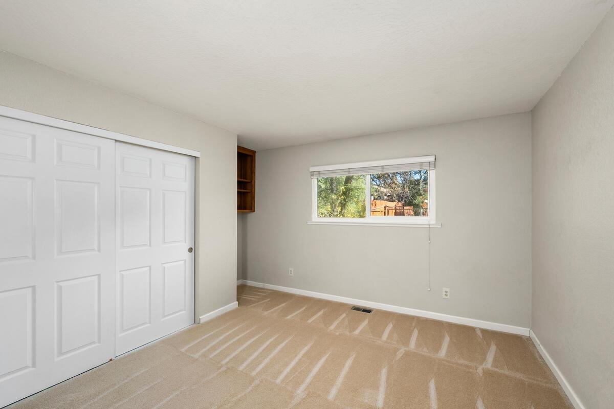 Detail Gallery Image 21 of 66 For 2886 Gladstone Ln, Cameron Park,  CA 95682 - 3 Beds | 2/1 Baths