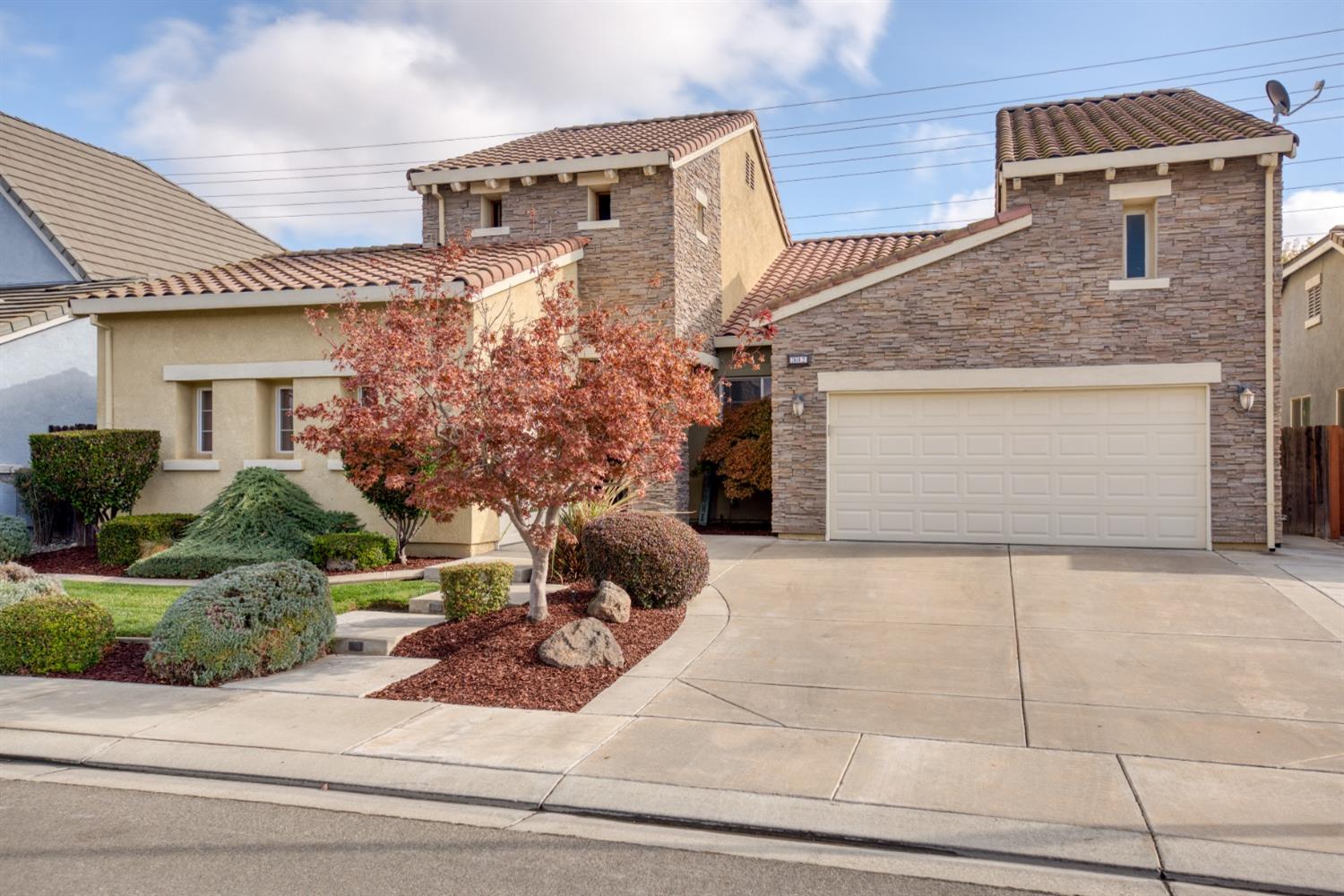 Detail Gallery Image 2 of 57 For 3012 Dovehouse Ct, Modesto,  CA 95355 - 3 Beds | 2 Baths