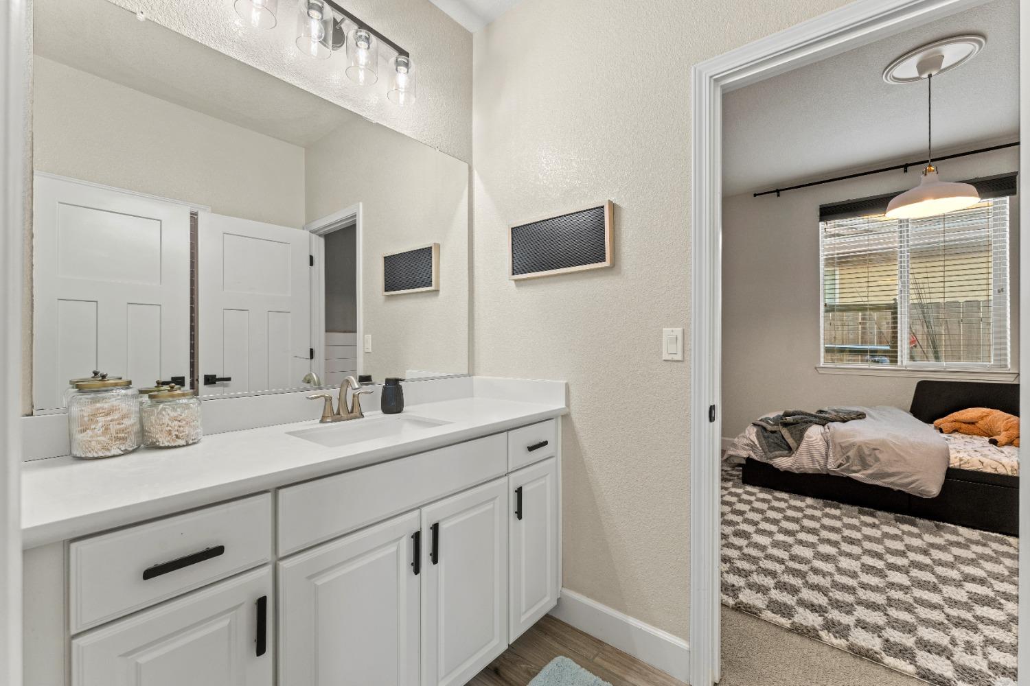 Detail Gallery Image 26 of 43 For 216 Valentino Ct, Roseville,  CA 95747 - 4 Beds | 3/1 Baths