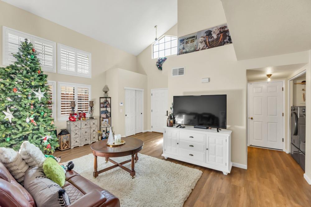 Detail Gallery Image 13 of 64 For 1711 Camphor Way, Lodi,  CA 95242 - 4 Beds | 2/1 Baths