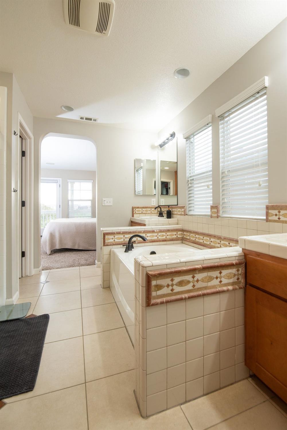 Detail Gallery Image 26 of 44 For 2715 Tapestry St, Manteca,  CA 95337 - 3 Beds | 2/1 Baths