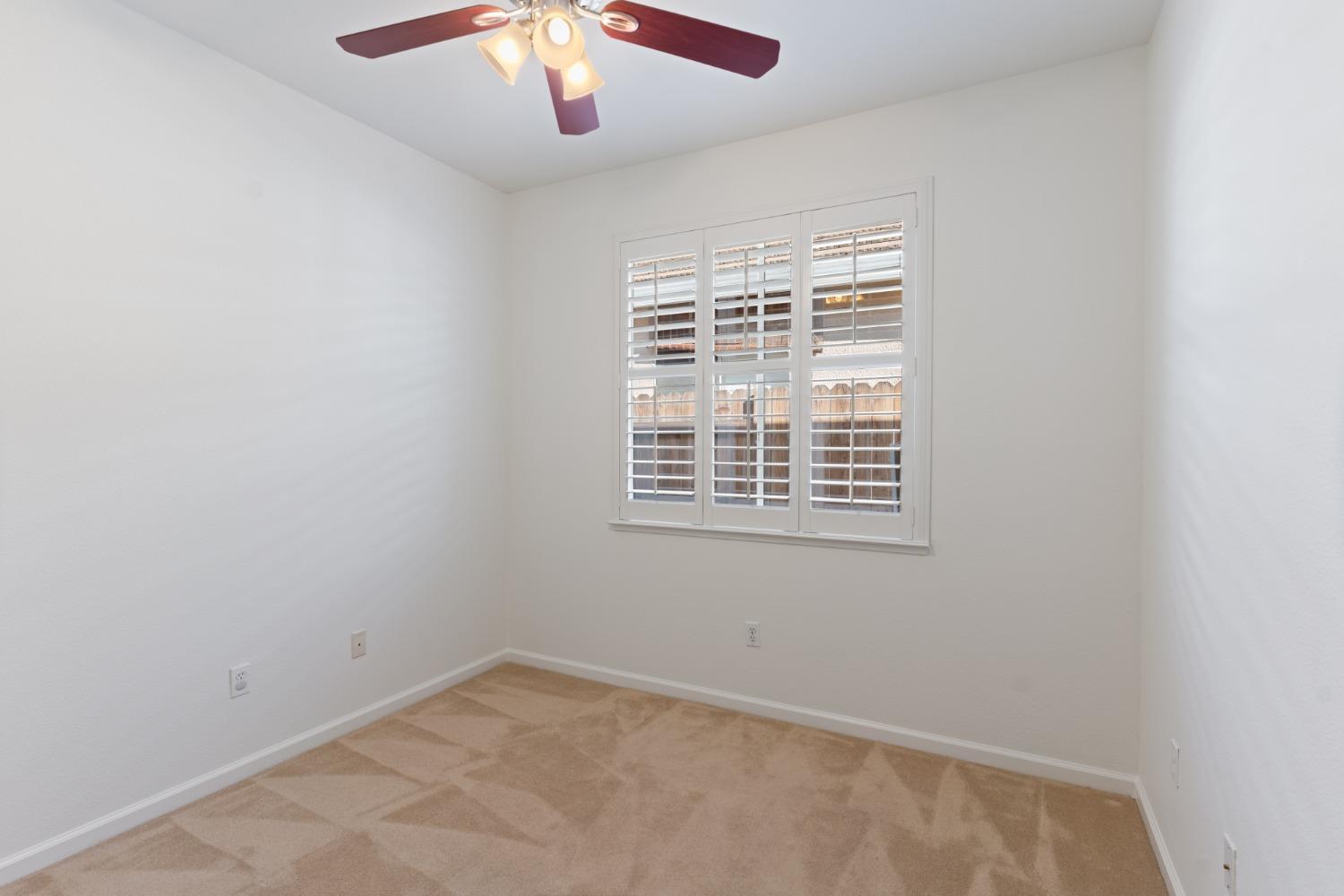 Detail Gallery Image 21 of 26 For 9433 Canmoor Cir, Elk Grove,  CA 95758 - 3 Beds | 2 Baths