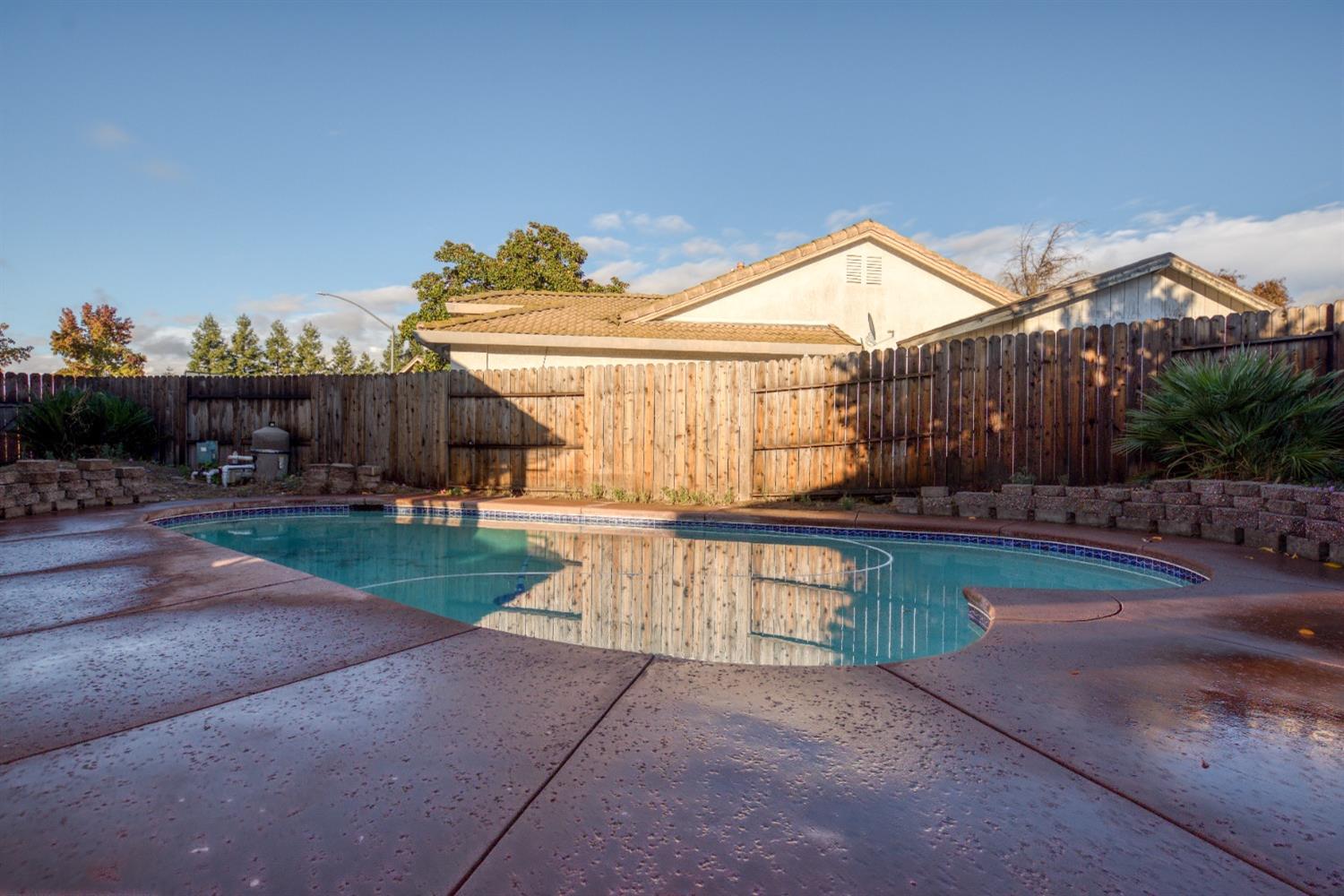 Detail Gallery Image 9 of 35 For 1479 Gold Rush Ct, Oakdale,  CA 95361 - 3 Beds | 2 Baths