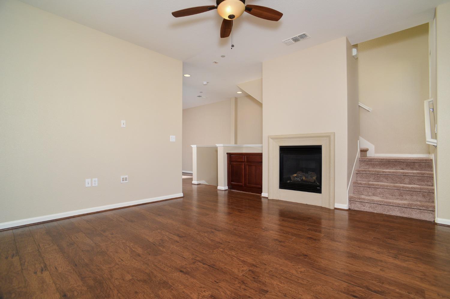 Detail Gallery Image 10 of 22 For 5301 E Commerce Way #46104,  Sacramento,  CA 95835 - 2 Beds | 2/1 Baths