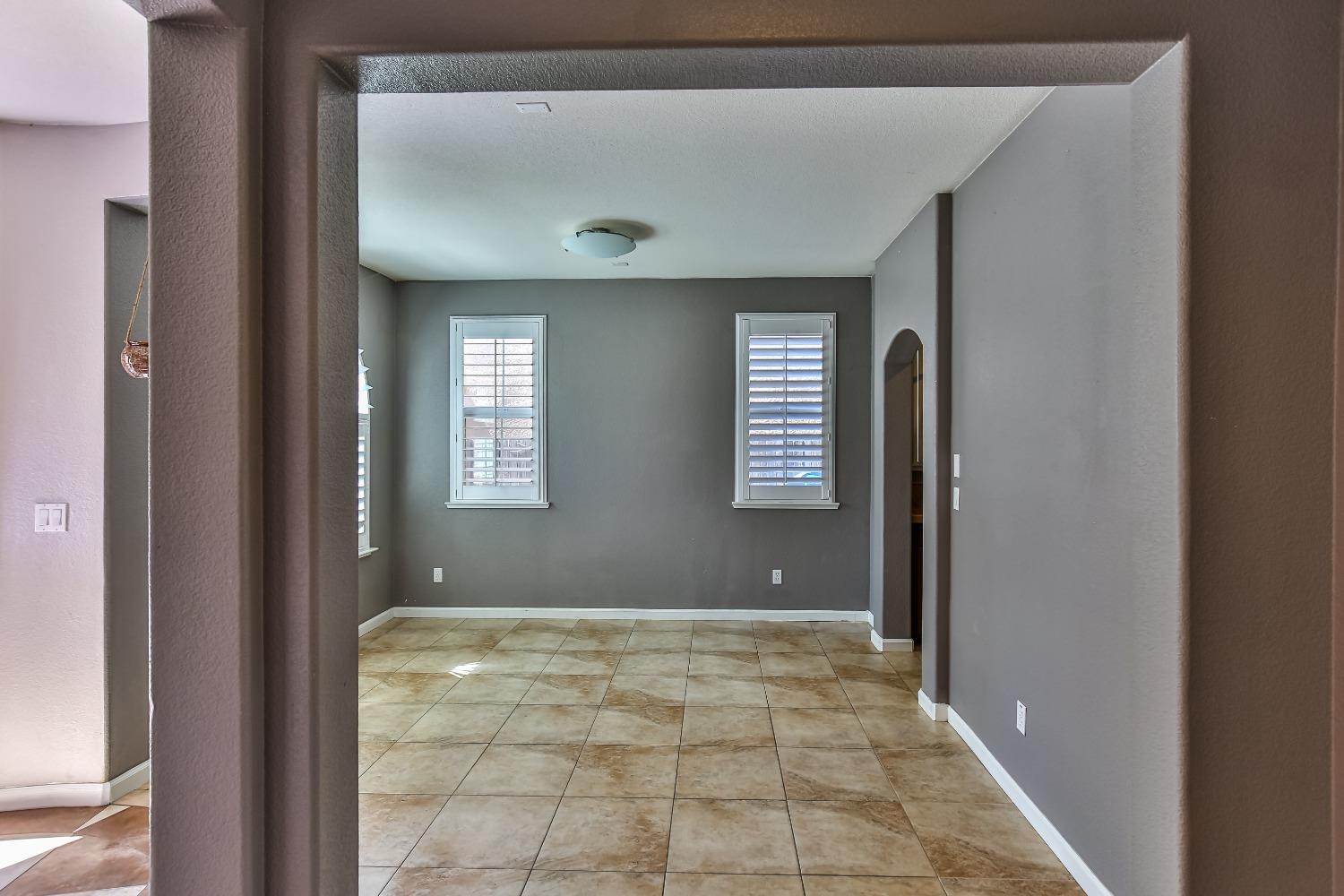 Detail Gallery Image 67 of 76 For 9781 Fall Valley Way, Sacramento,  CA 95829 - 4 Beds | 2/1 Baths