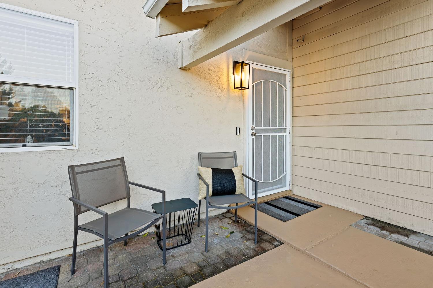 Detail Gallery Image 7 of 64 For 4927 Perceptive Way, Sacramento,  CA 95842 - 3 Beds | 2 Baths