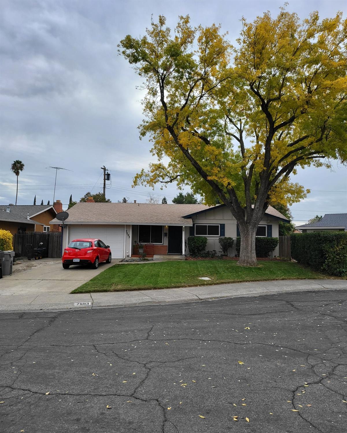 Detail Gallery Image 1 of 47 For 7593 Titian Pkwy, Sacramento,  CA 95823 - 3 Beds | 2 Baths