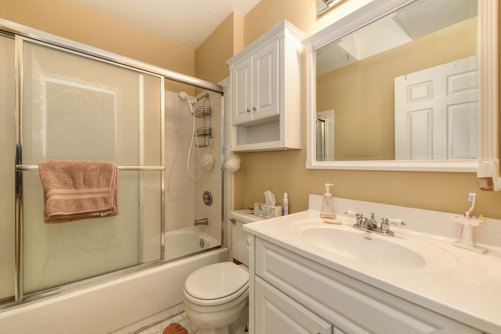 Detail Gallery Image 25 of 32 For 9343 River Oaks Ln, Orangevale,  CA 95662 - 3 Beds | 2/1 Baths