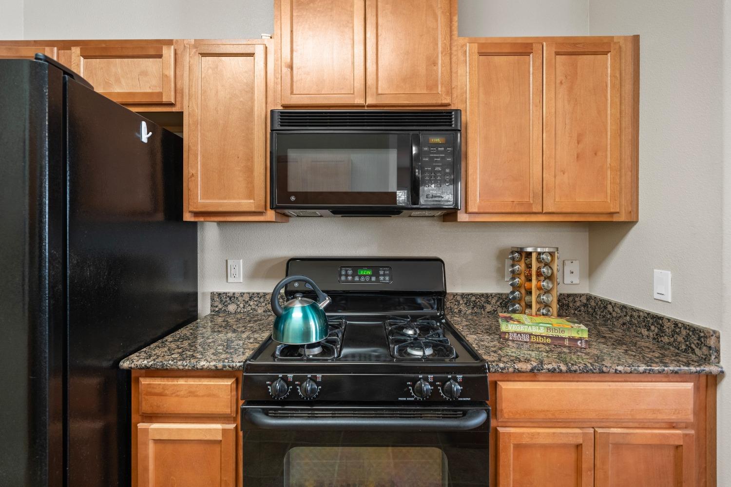 Detail Gallery Image 19 of 59 For 2480 Genova St #3,  West Sacramento,  CA 95691 - 2 Beds | 2 Baths