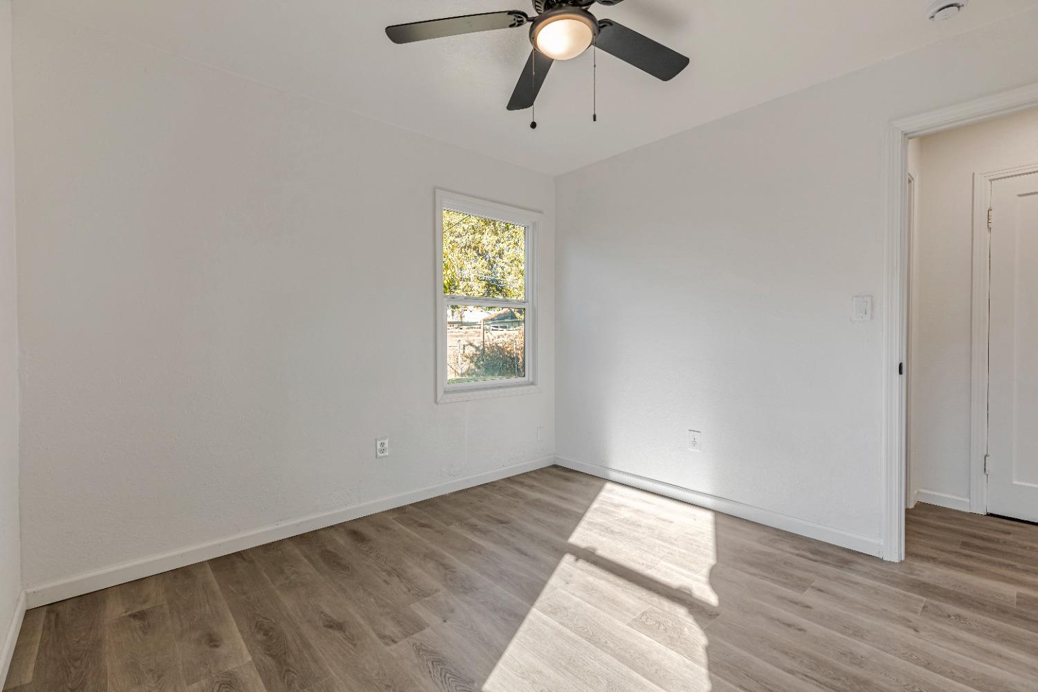 Detail Gallery Image 21 of 36 For 6036 Mclaren Ave, Sacramento,  CA 95822 - 3 Beds | 1 Baths