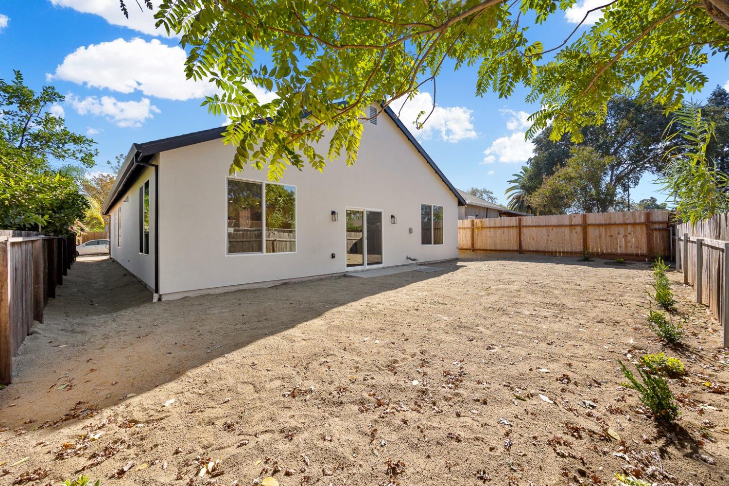 Detail Gallery Image 27 of 33 For 2621 Selma St, Sacramento,  CA 95815 - 3 Beds | 2 Baths